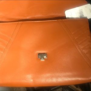 Danielle Nicole Mia cllutch